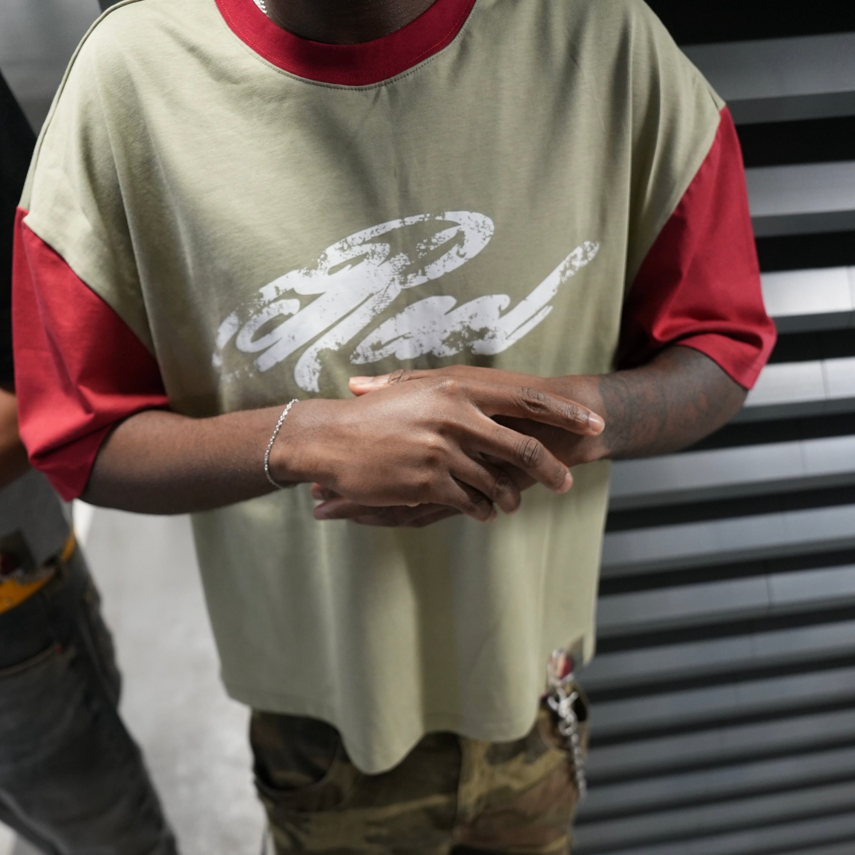 BLOOD OLIVE TWO TONE TSHIRT